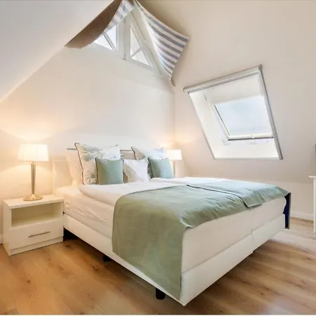 Holiday home Luette Hanna Zingst