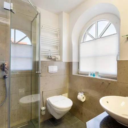 Semesterbostad Luette Hanna *